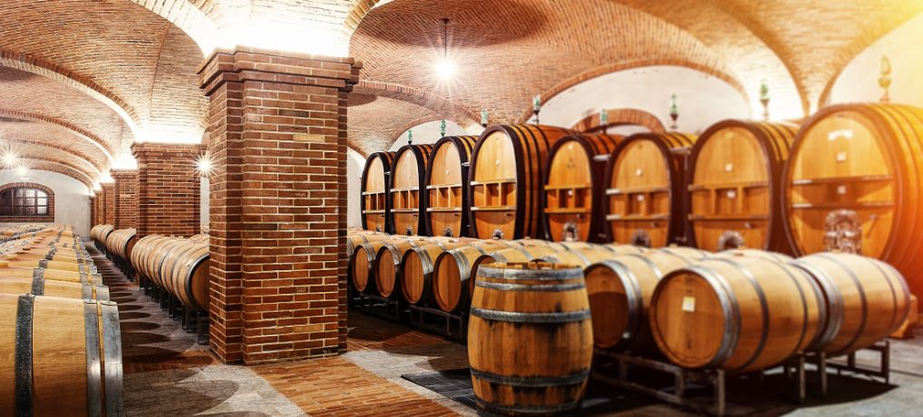 Romantic Porto Holiday - Port wine cellar